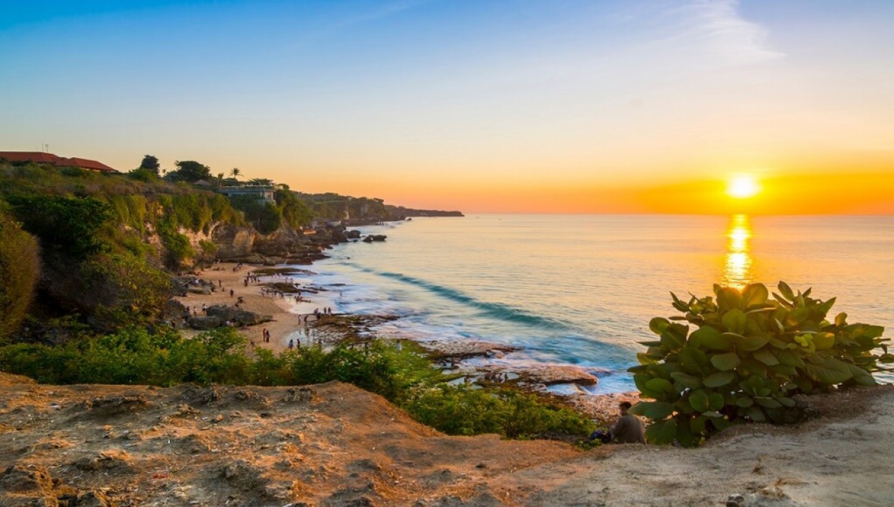  Pesona Pantai Tegal Wangi: Liburan Seru di Bali