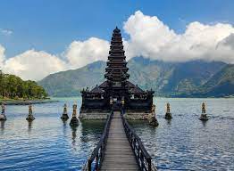 Keindahan Wisata Ulun Danu Batur Memukau Pengunjung